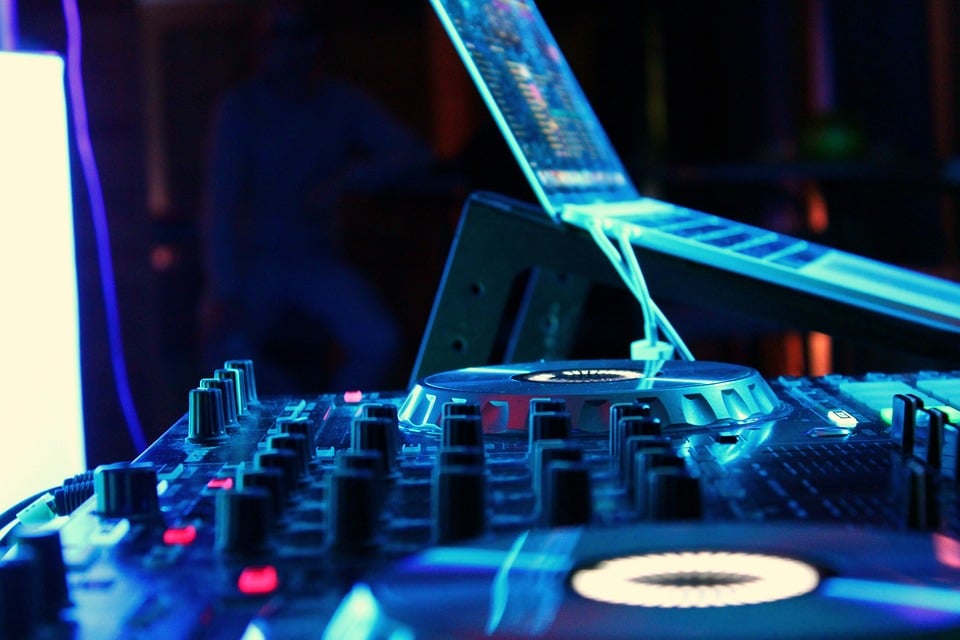 The Evolution of DJing: From Turntables to Digital Controllers